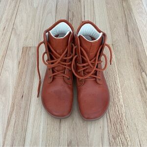 NWOT Vivo Barefoot Grounded Boots